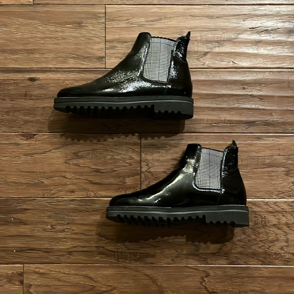 Paul Green Black Balboa Crinkle Patent Leather Chelsea Booties Size US 6.5 - Picture 3 of 7